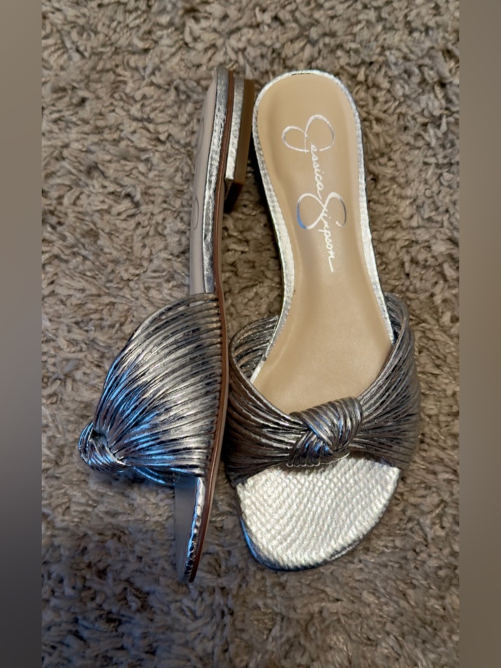JESSICA SIMPSON Dydra Silver Knot-Front Slide Sandals - Picture 7 of 15